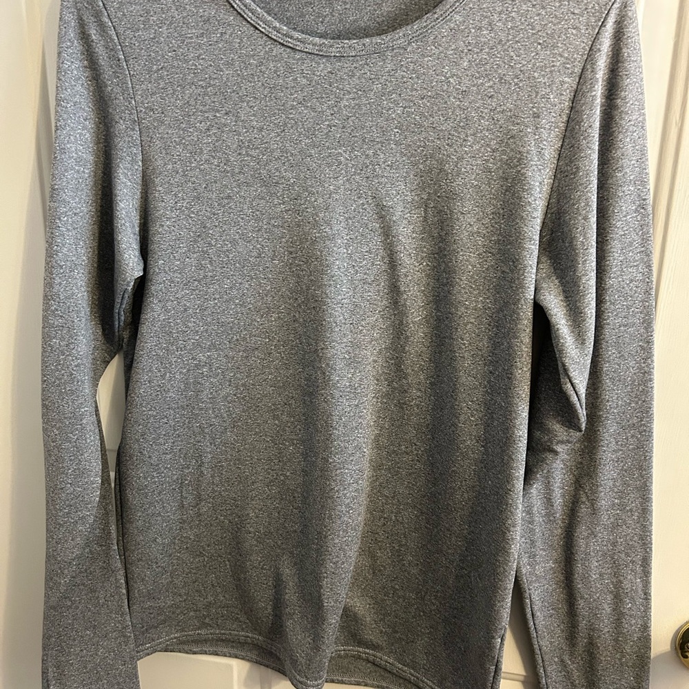 Women’s Gray Long Sleeve tee like shirt